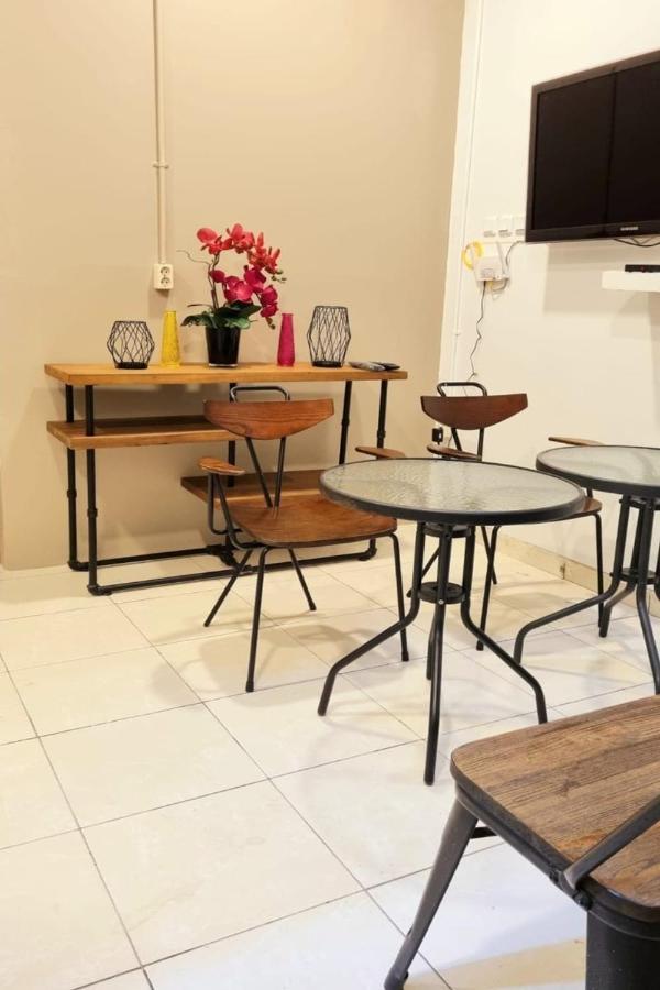 Heritage Home Serpong Extérieur photo